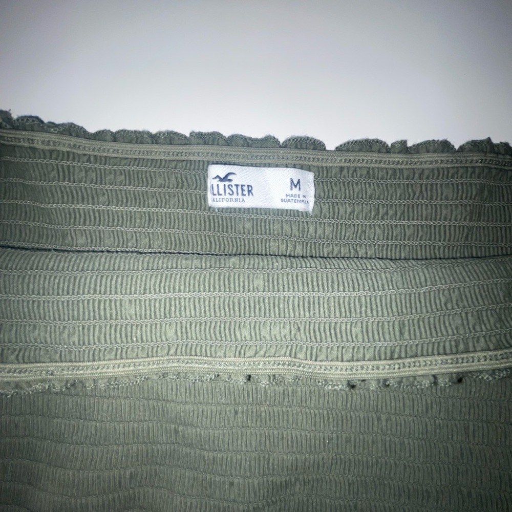 Hollister Smocked Off The Shoulder Long Sleeve Crop Top - Picture 5 of 8
